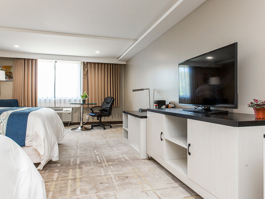 Rooms & Suites